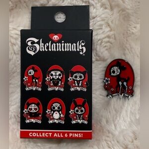 Skelanimals Day Of The Dead Portrait Blind Box Enamel Pin Hot Topic Exclusive